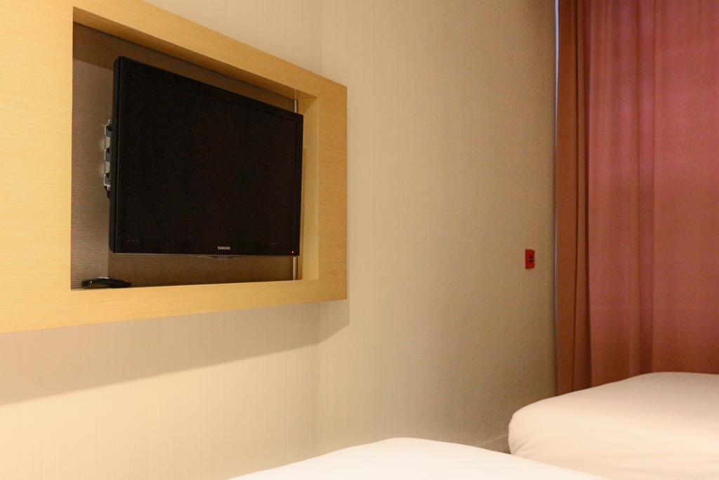 Hotel Verite New York Room photo